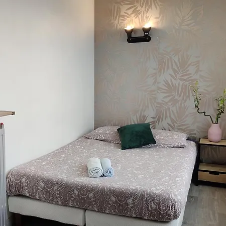 Apartment 36 Dajot Boutique - 70 Melun